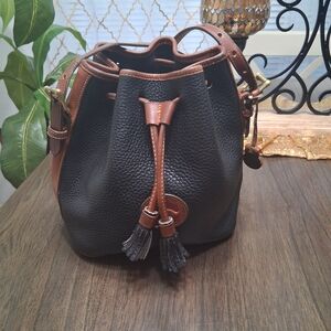 *VINTAGE* Dooney & Bourke Black and Brown Leather Hobo Bag